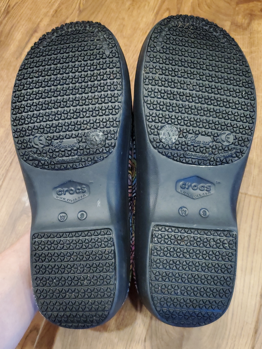 CROCS Neria Pro II Graphic Mosaic Print Dual Comfort Work Clogs Womens 9 - Picture 7 of 11